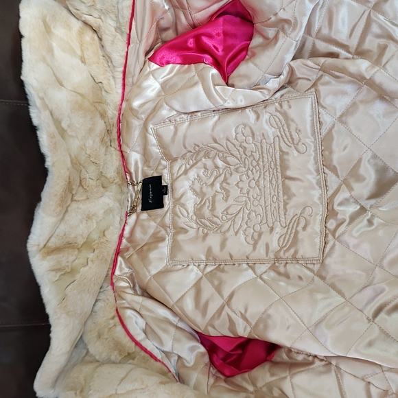Express Faux Fur Coat NwithoutTags Lovely Amazing Rare - Picture 13 of 13